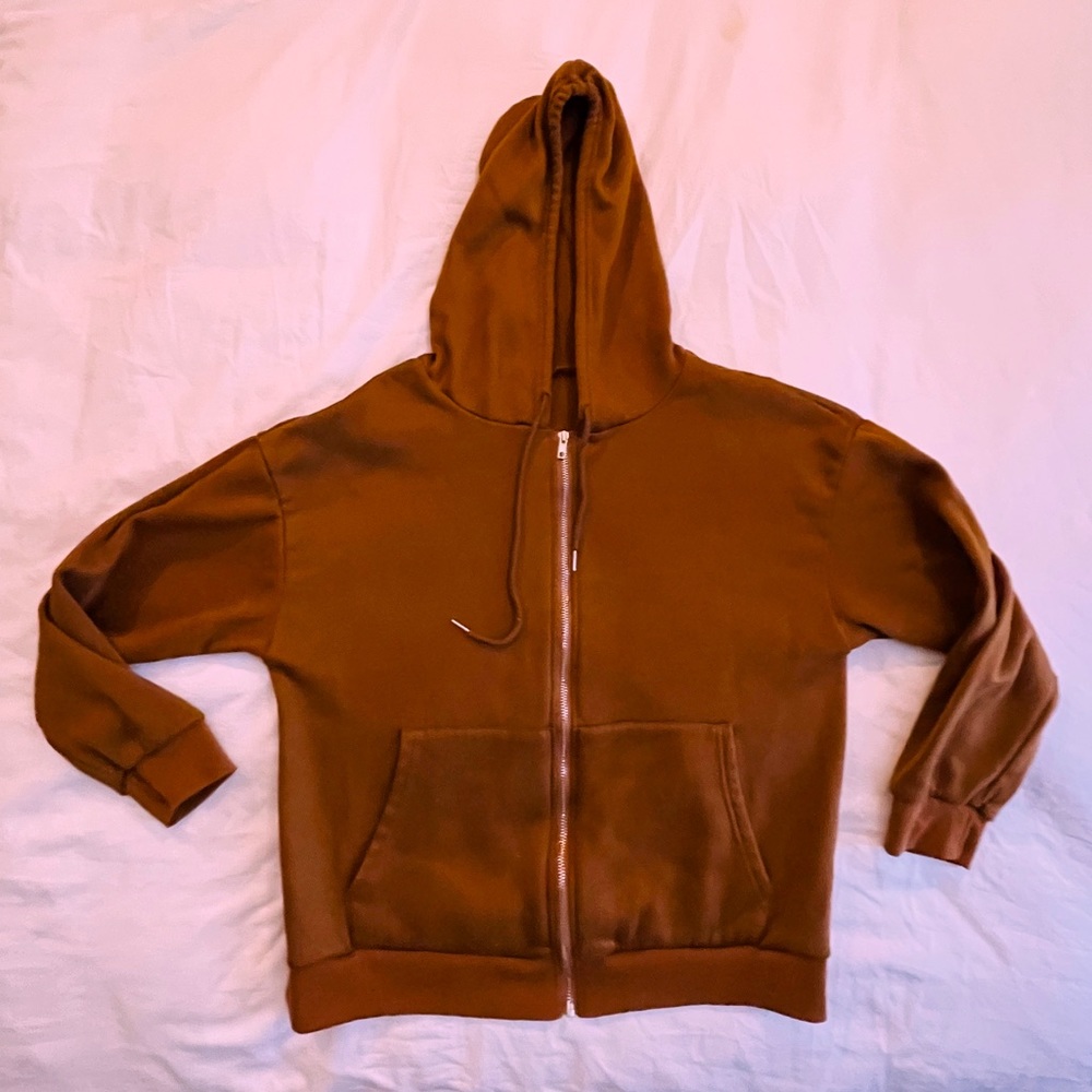 BROWN OVERSIZED ZIP UP